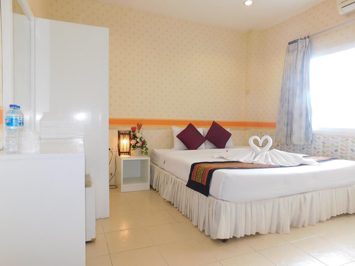 Be Fine Guesthouse Phuket Exterior foto
