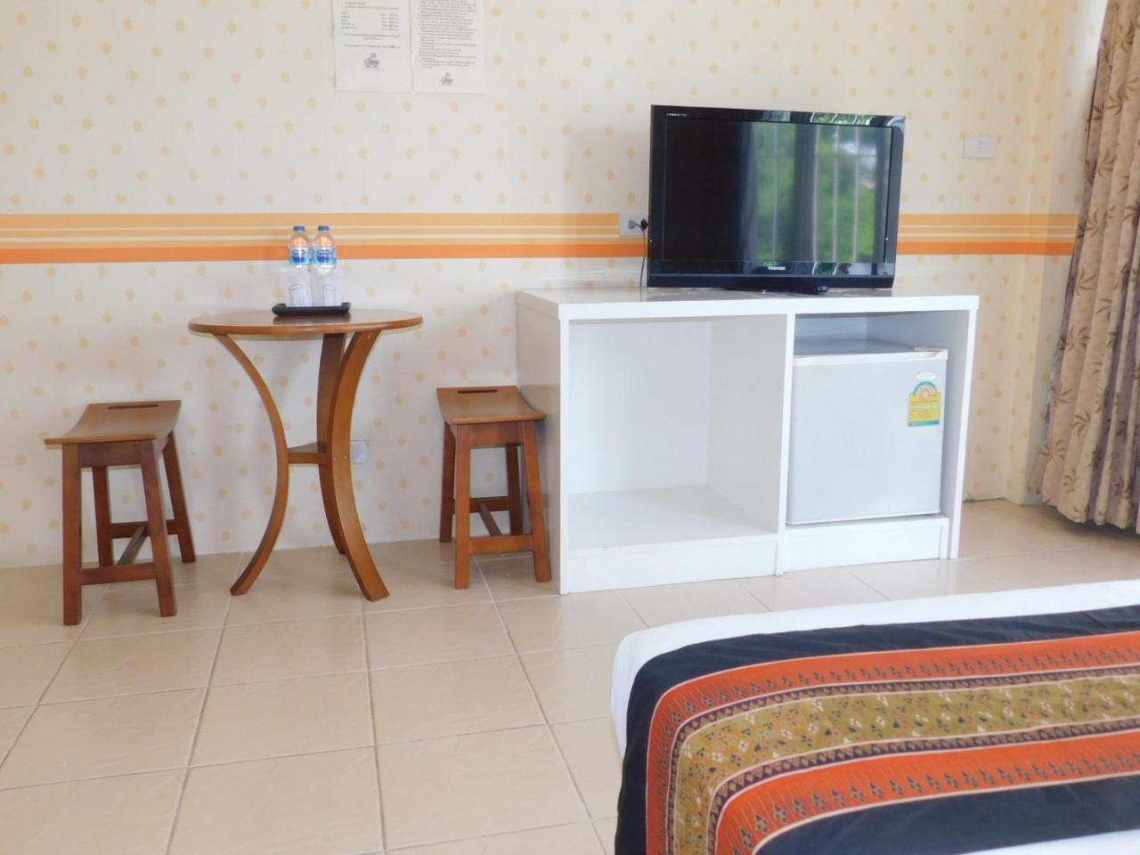 Be Fine Guesthouse Phuket Exterior foto